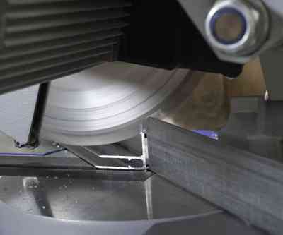 Aluminum maker Alcoa opens 4Q earnings season on a positive note