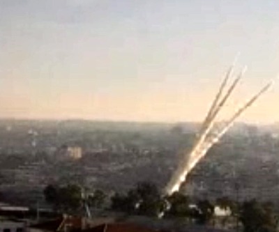 Gold price hits month-high on Mideast violence