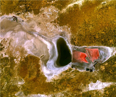 India building world's largest solar power plant