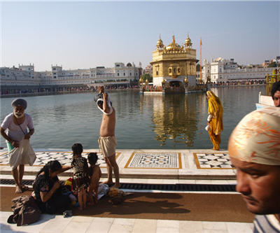 India to auction 80 gold mines