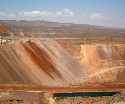 Barrick, Goldcorp selling Marigold mine for $275 million