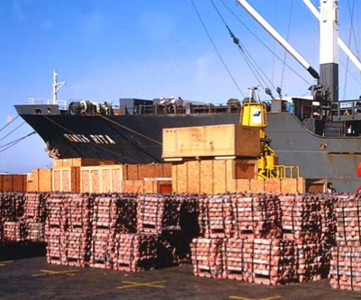 Indonesia lifts six-month ban of metal concentrate exports