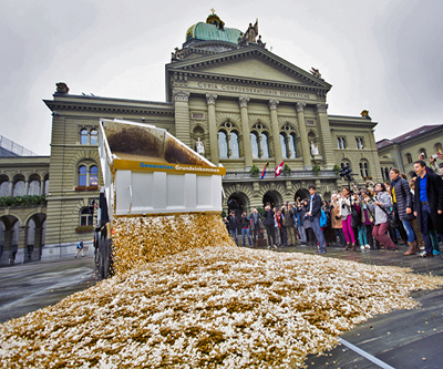 Hedge funds are doubling down on weaker gold price