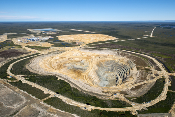 De Beers pleads guilty to failing to report mercury monitoring results at Victor mine