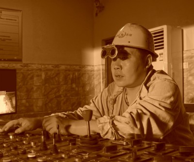 Iron ore price craters 6%