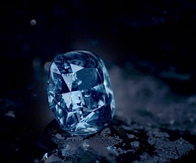 These two record-breaking diamonds were bought for $77 million, by the same person
