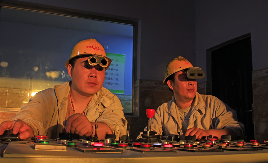 Iron ore price drops as Chinese steel begins to pile up