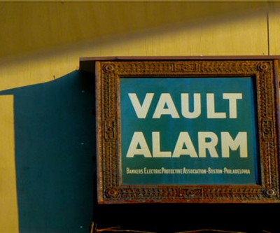 Gold price safe haven buying