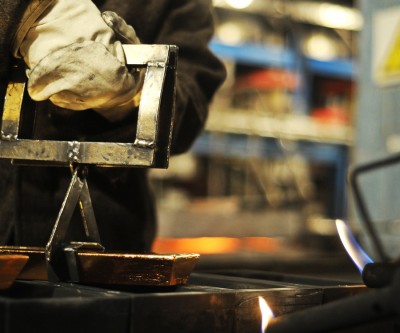 Gold price fights back towards $1,200