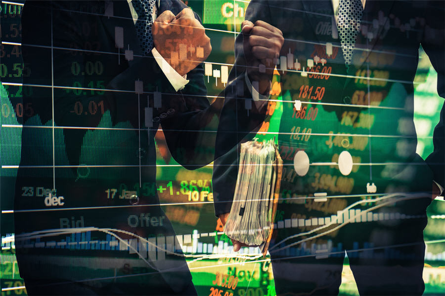 CHARTS: There is a chasm between gold price and gold mining stocks