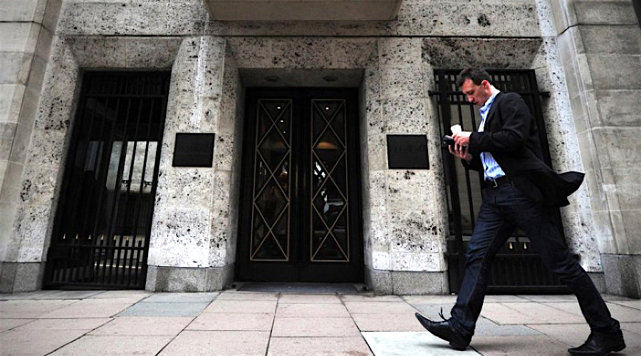 Elite diamond-buying club shrinks as De Beers culls old clients