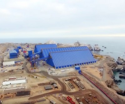 Copper price drops despite outages at world's biggest mines