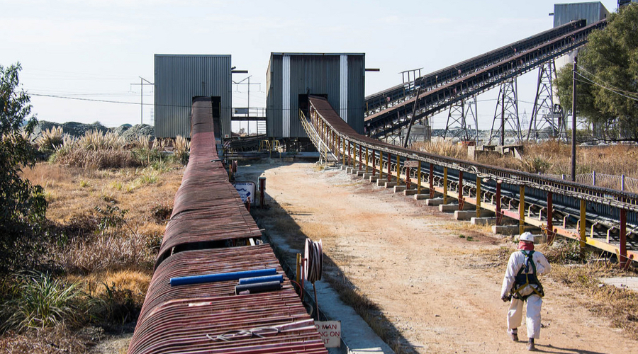 Sibanye Gold wants more platinum assets, but also eying base metals, coal, uranium
