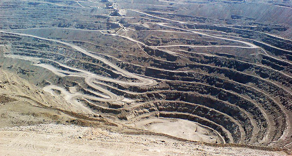 Uzbekistan may sell 10-15% stake in Navoi mining giant in 2024