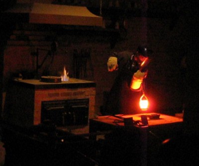 2015's most accurate gold price forecaster turns huge bull