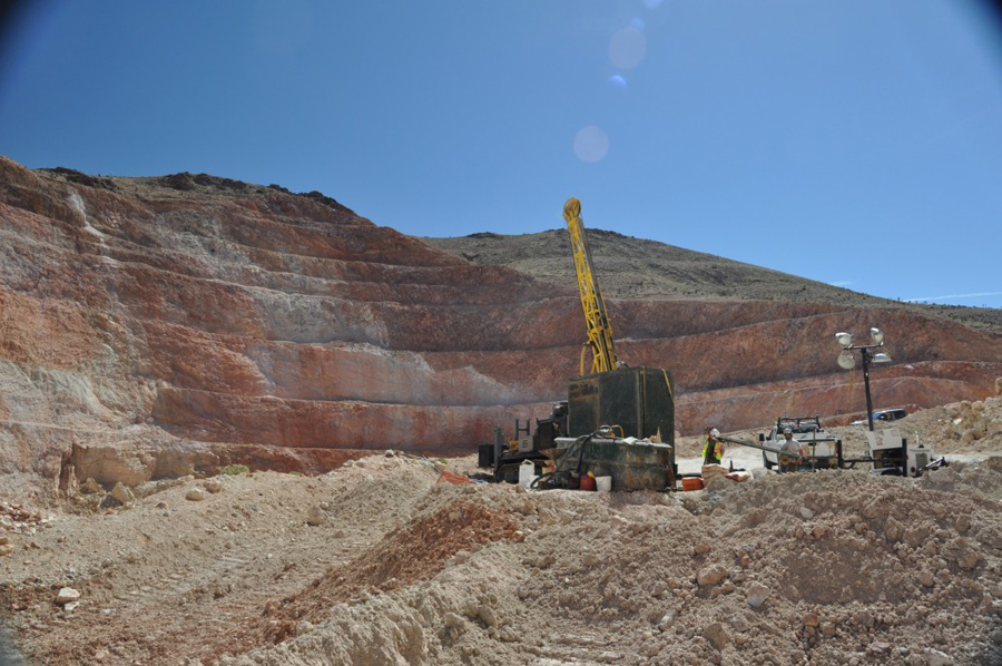 New CEO lifts Newcastle Gold shares