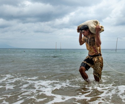 Manila targets gold miners in latest crackdown