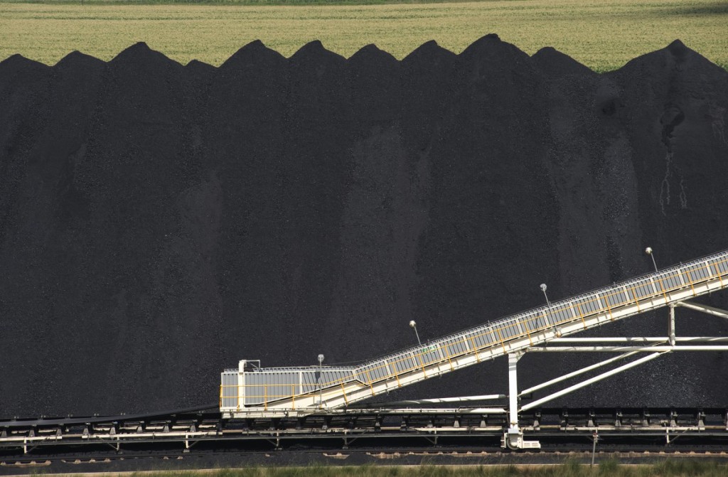 Coking coal price ends 2016 with sharp drop