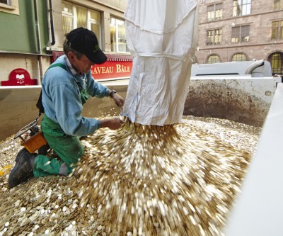 Gold price: ETF inflows reach $100m a day