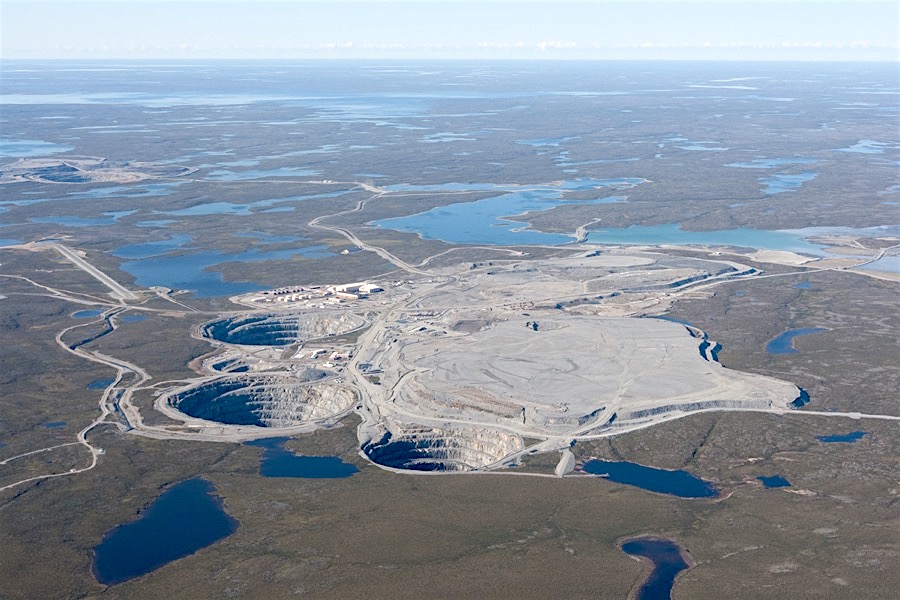 Dominion Diamond CEO to step down due to family reasons