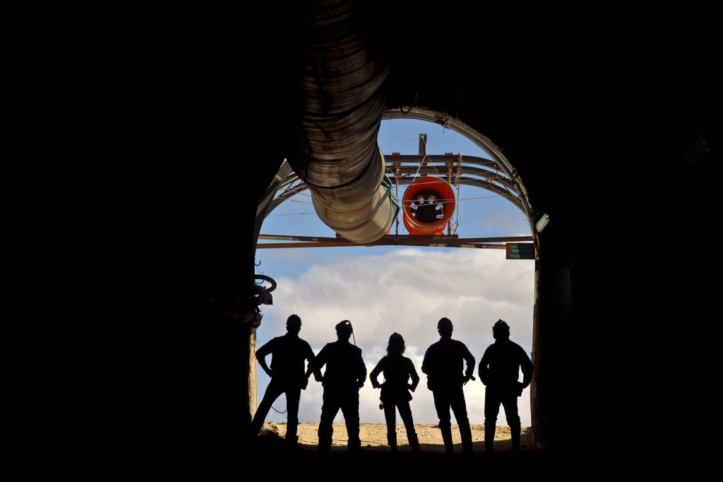 Goldcorp shares lifted by 2017 guidance