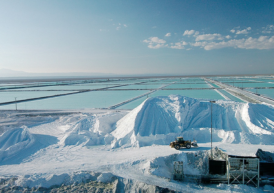 Canada's Wealth Minerals, Chinese firm to bid for world’s largest lithium miner