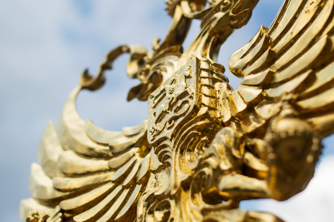 Gold price moves past $1,900 as tensions mount in Ukraine