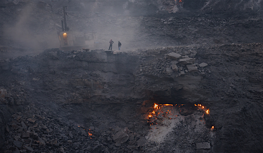 Cash-rich global miners eye India as coal sector opens up for private firms