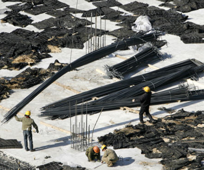 Dalian iron ore price tumbles on slow manufacturing in China