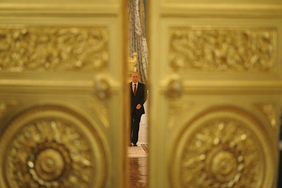 Russia eyes new rules on state’s gold, gem sales amid war