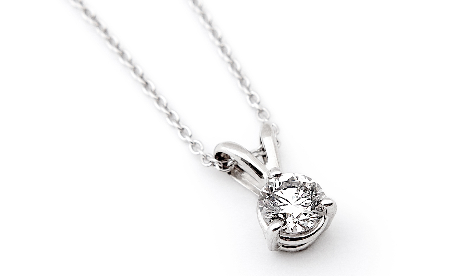 Diamond market warming to lab-made gems