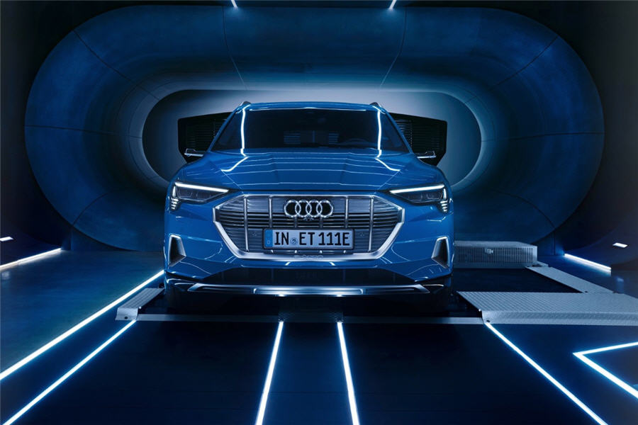 GRAPH: Cobalt price plunge and the EV market