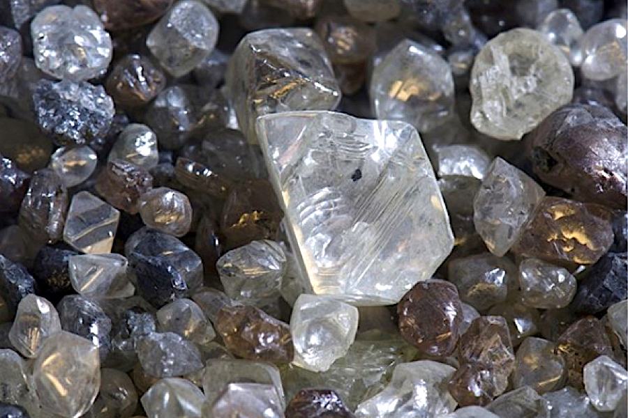 De Beers to make some enemies in diamond sector, cuts low-quality stones prices