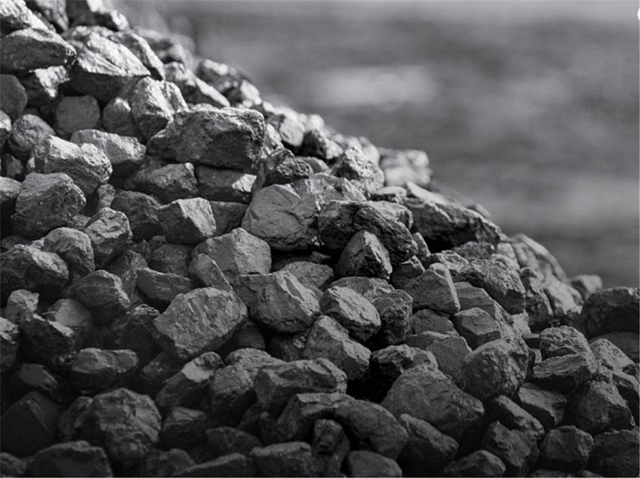 Botswana warns of dangers in dash for African minerals