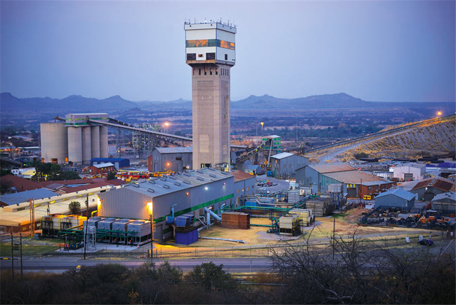 Biggest Africa investor goes to London for Lonmin decision