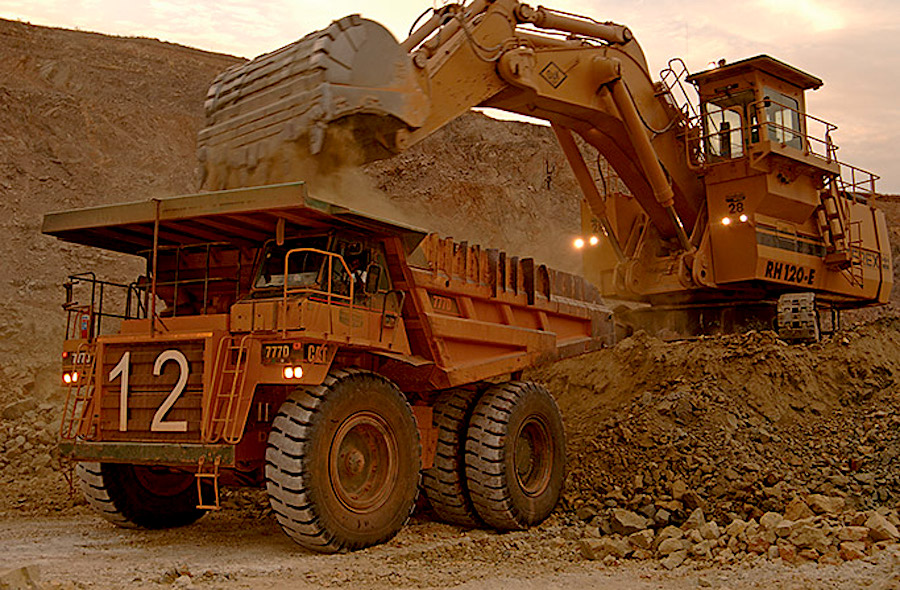 IAMGOLD sale of Mali mine delayed amid coup