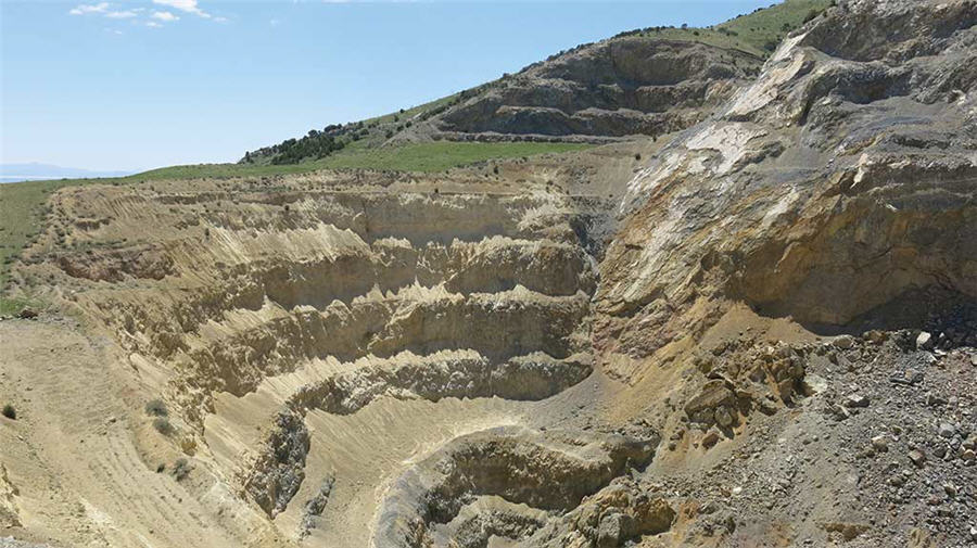 Liberty expands Black Pine with high-grade hits, shares up