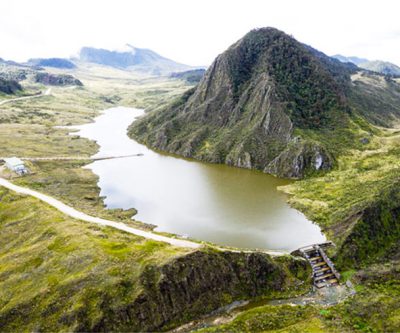 Seeking to reopen PNG gold mine, Barrick CEO meets landowners