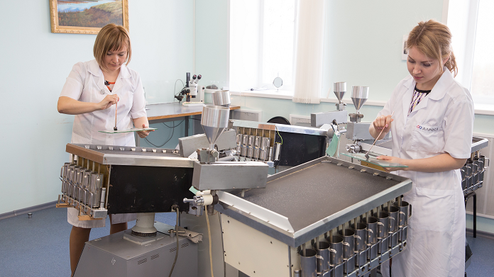 Alrosa sees covid impact lingering after Q1 slide