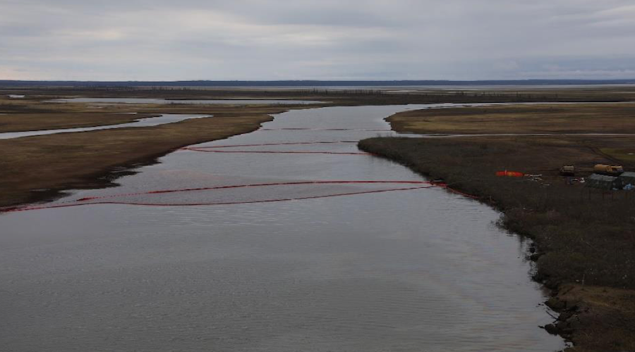 Russian oil spill cleanup to stretch into 2021