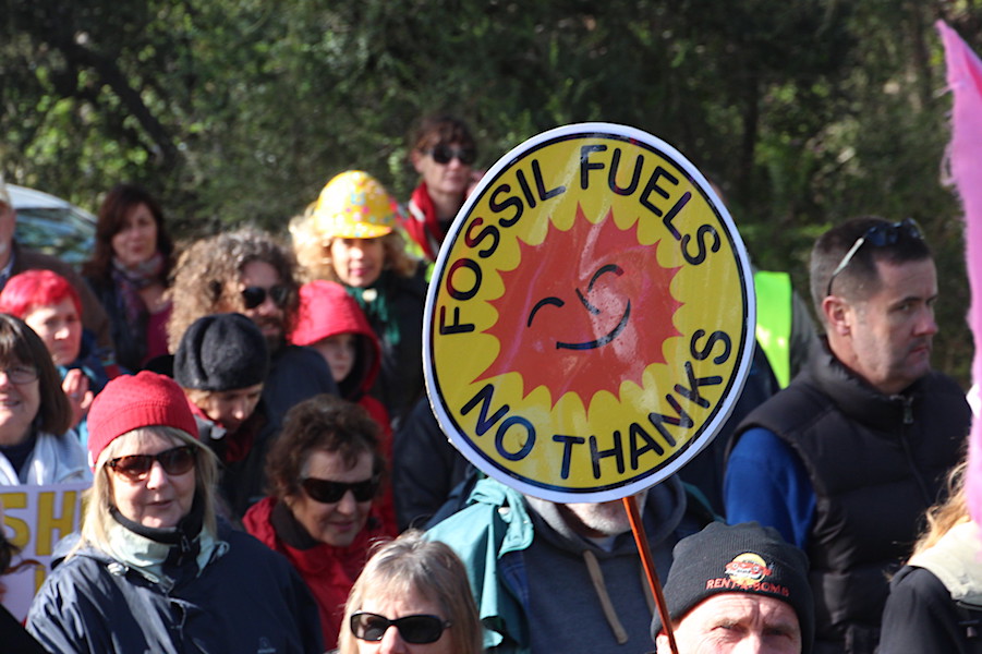 Fossil fuel industry in “terminal decline” — report