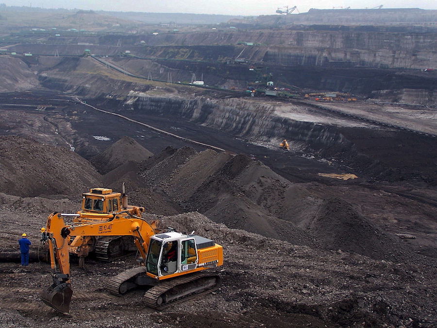 Polish court overturns decision to suspend permit for Turow mine