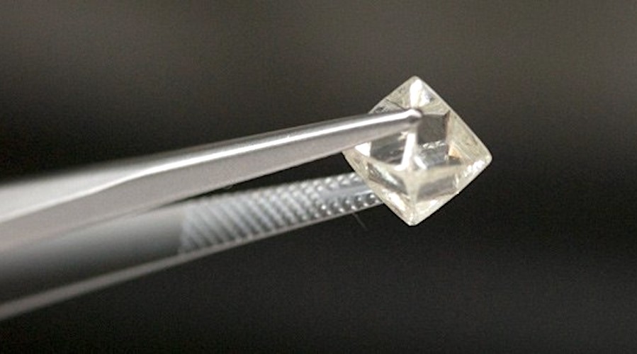 De Beers sales show steady recovery in diamond market