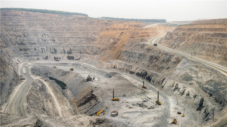 Polyus to spend $600 mln expanding its second largest mine