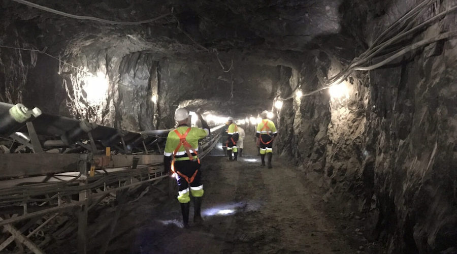 Zimbabwe aims to double power output by 2025 to meet mining demand