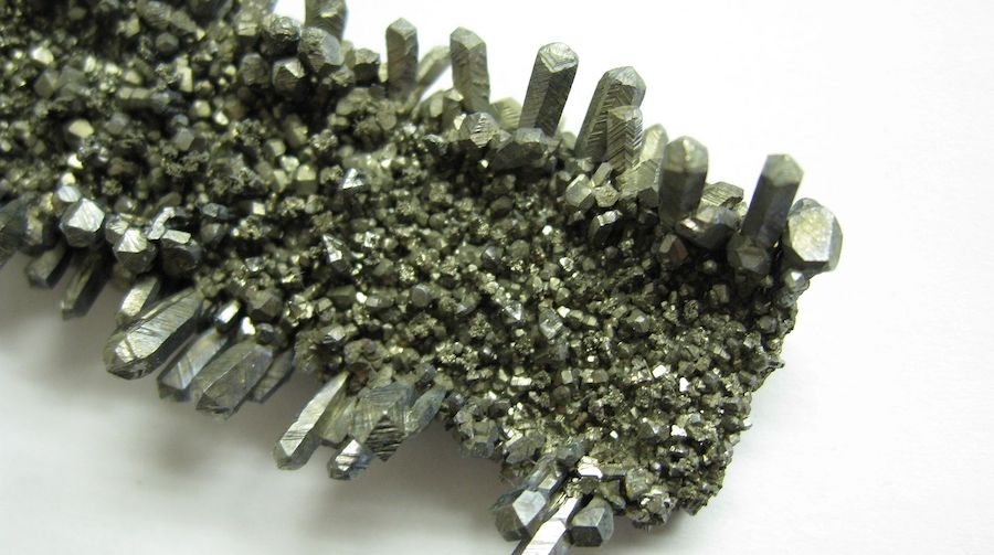 Researchers use niobium, molybdenum to find heat-tolerant alloys for aircraft