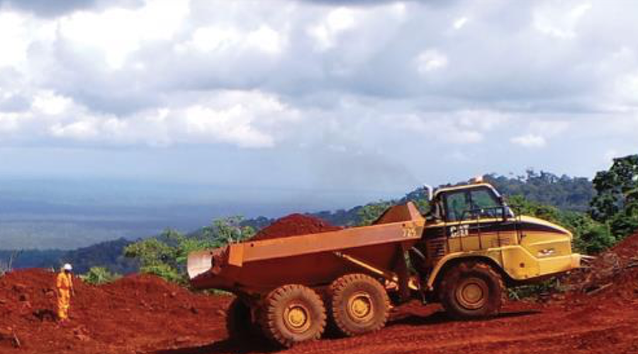 Cameroon to start building railway to disputed iron ore project in August