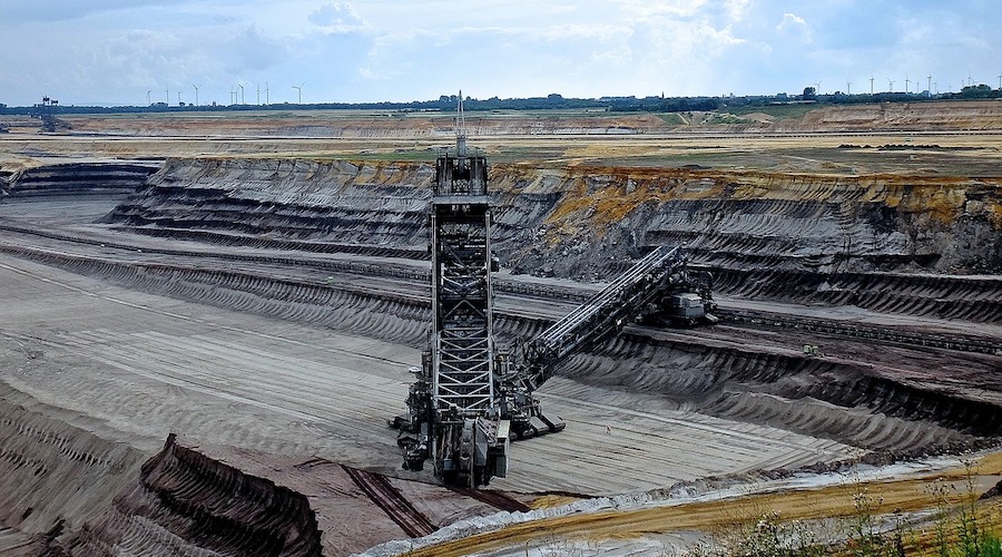 Decommissioning, other environmental costs often underestimated - study