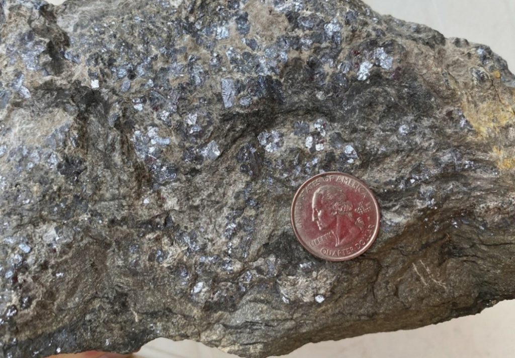 Aurania reports new Ag-Zn-Pb discovery in Ecuador, stock up