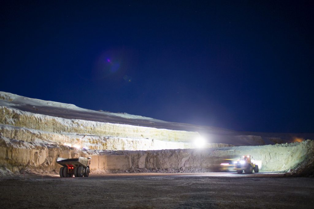 Canadian First Nation challenges DeBeers' mine waste plans